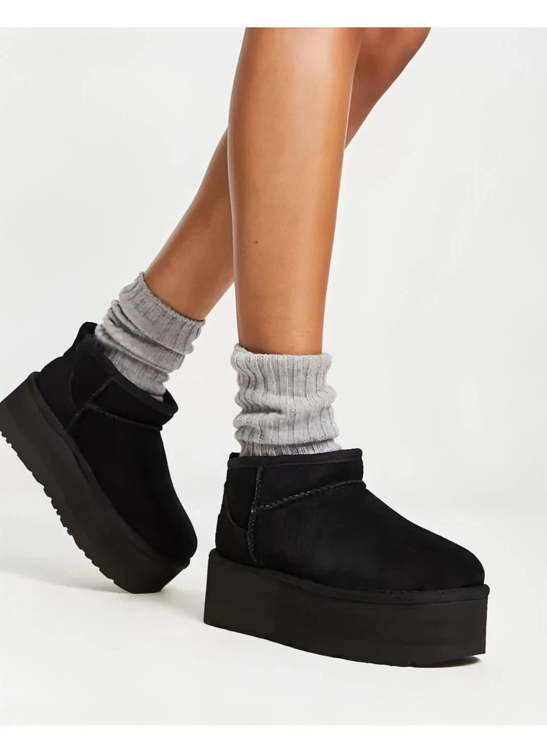 נעלי האג פלטפורמה Ugg Classic Ultra Mini Platform Black