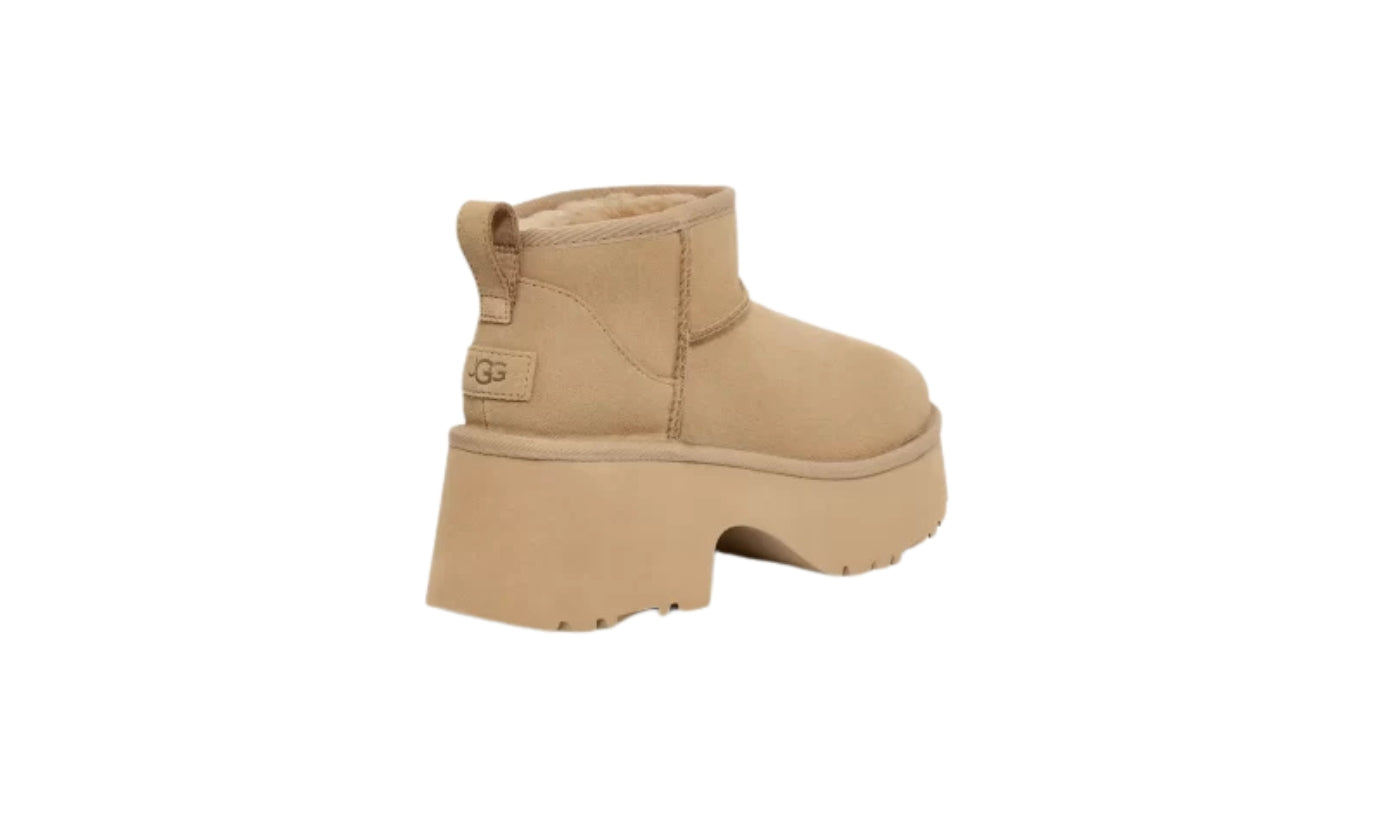 נעלי האג פלטפורמה UGG Classic Ultra Mini New Heights Boots Mustard Seed