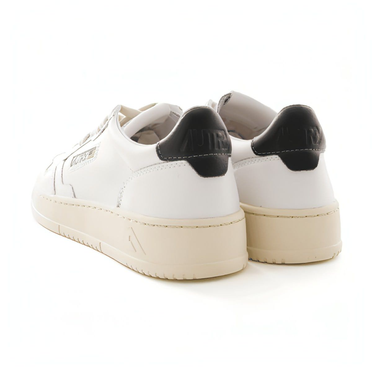 נעלי Autry Medalist Low Sneakers White Black