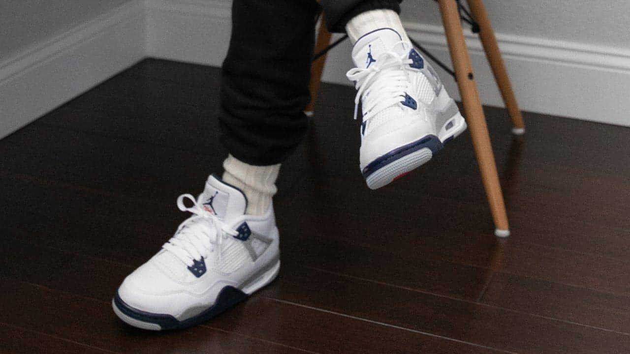 Air Jordan 4 Midnight Navy