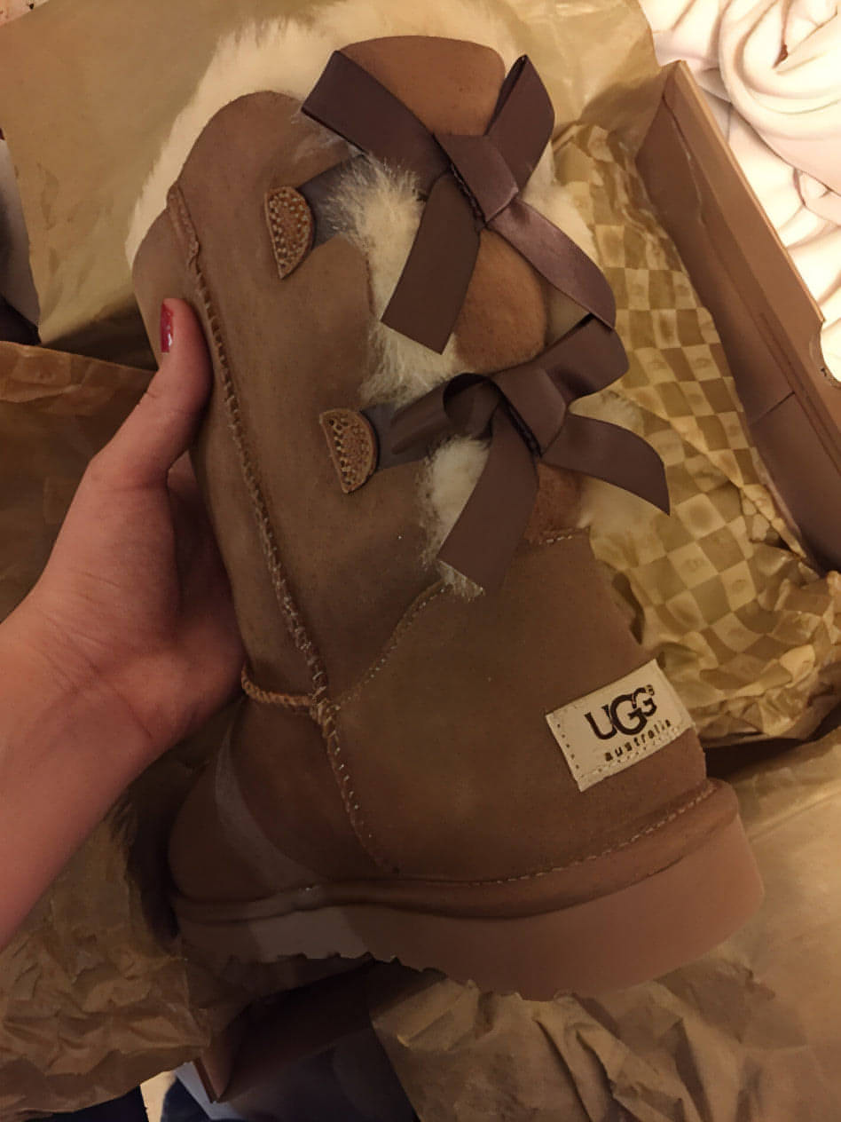 מגפי האג UGG Bailey Bow II Brown