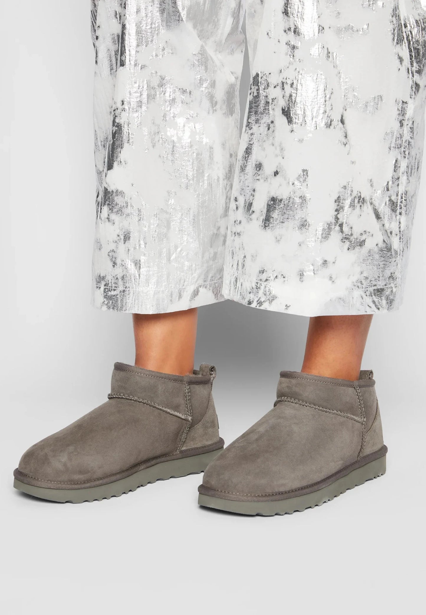 מגפי האג Ugg Classic Ultra Mini Boot Grey