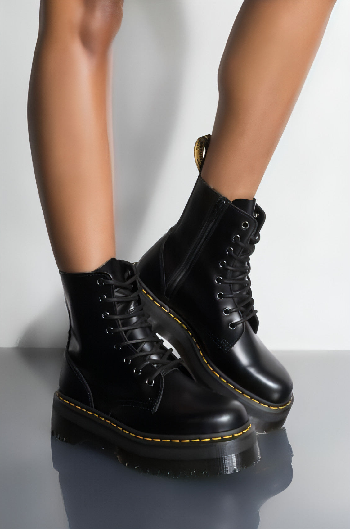 Dr Martens Jadon Platform - דר מרטינס