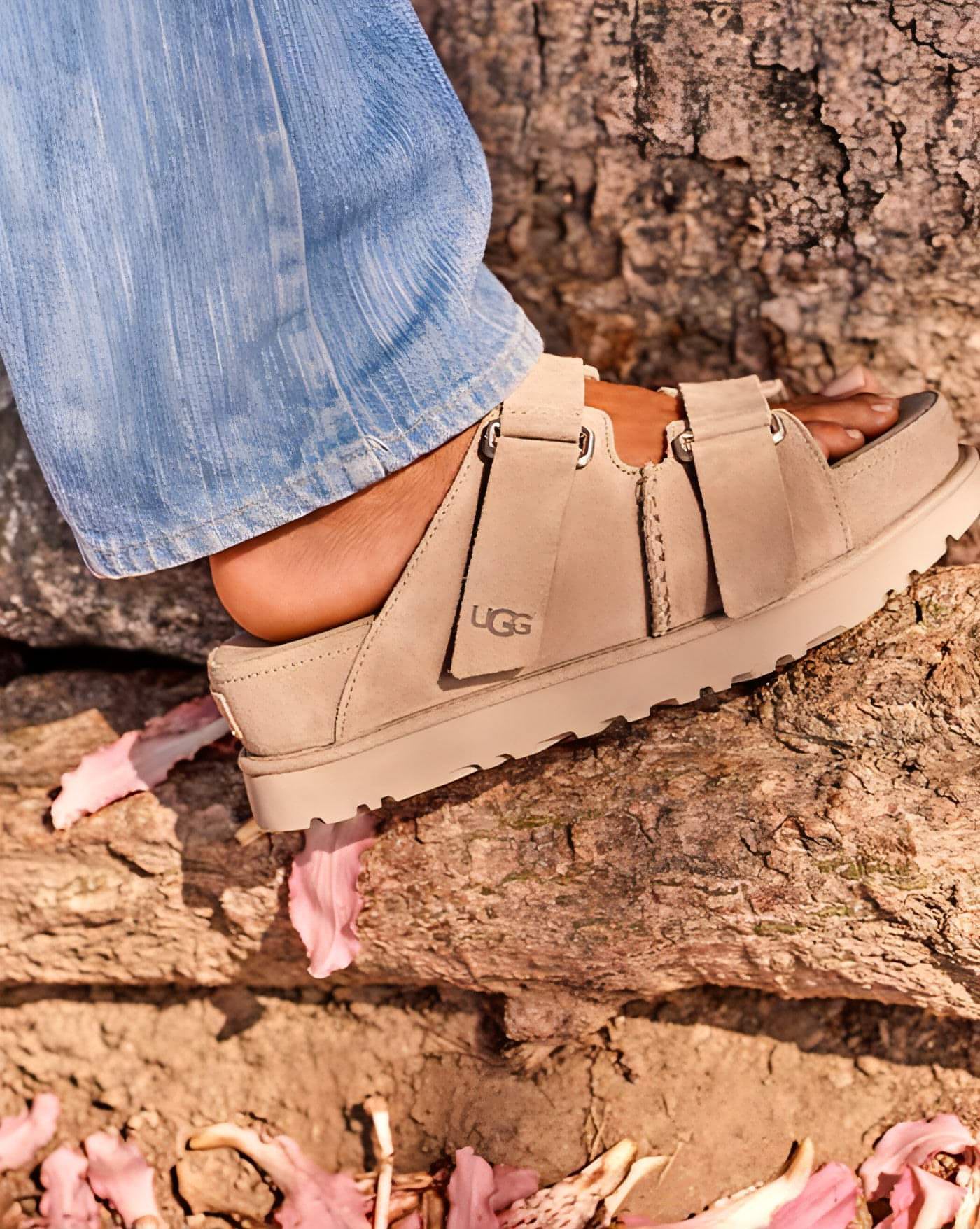 כפכפי האג UGG Women’s Goldenstar Hi Slide Seal