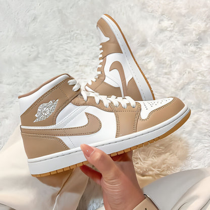 Air Jordan 1 Mid Tan Gum