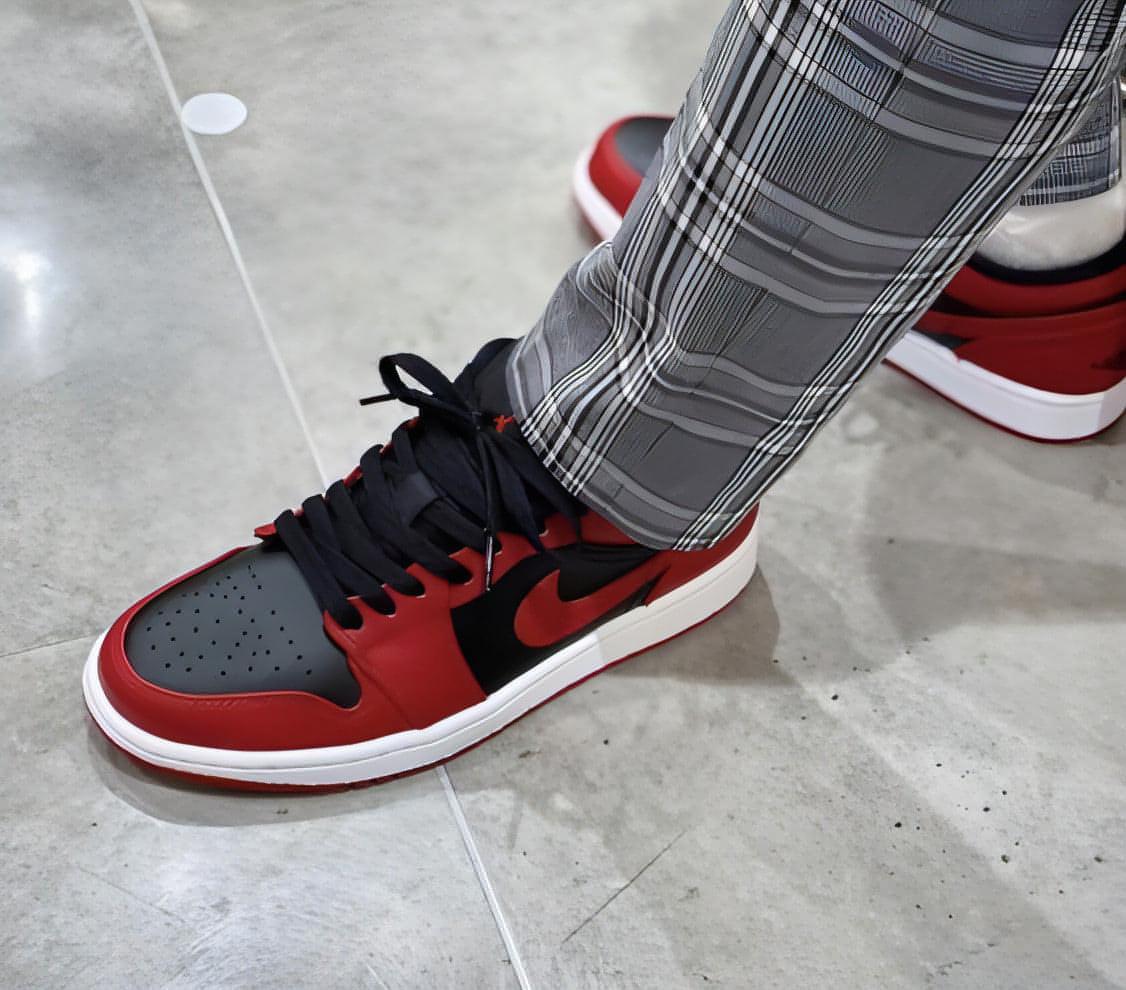 Air Jordan 1 Low Reverse Bred Pebbled Swoosh