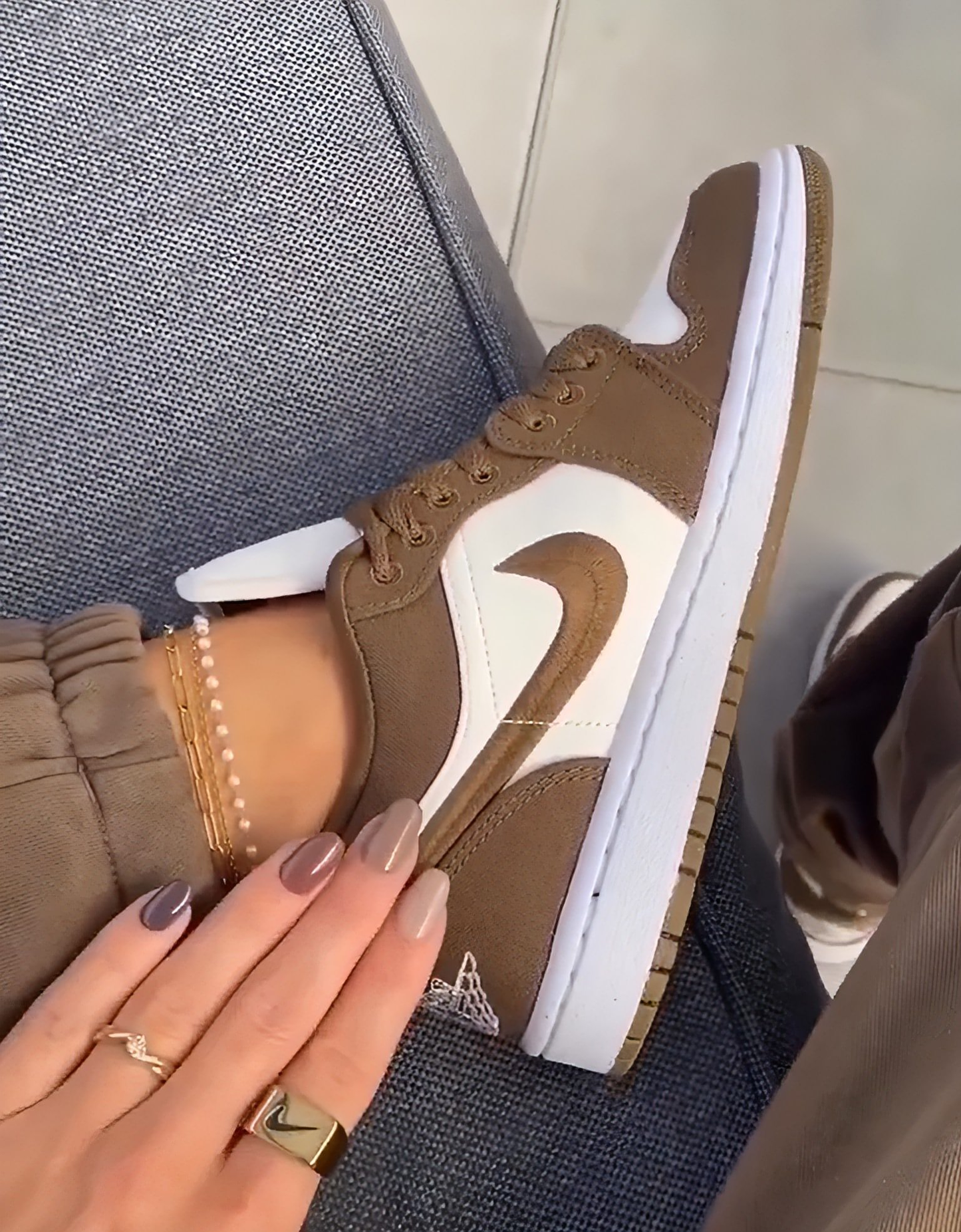 Air Jordan 1 Low Se Light Olive