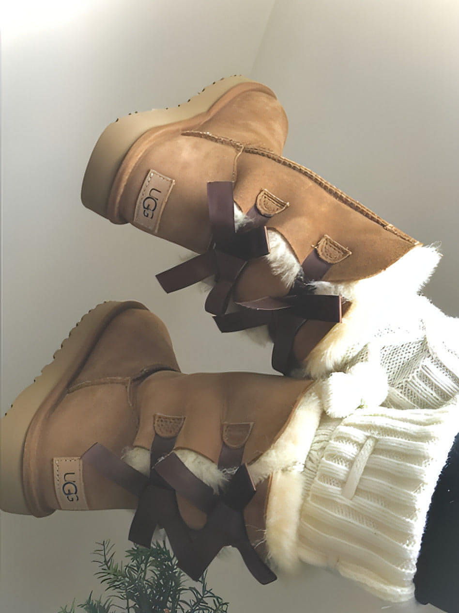 מגפי האג UGG Bailey Bow II Brown