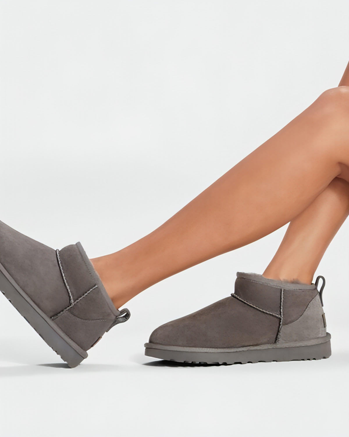 מגפי האג Ugg Classic Ultra Mini Boot Goat