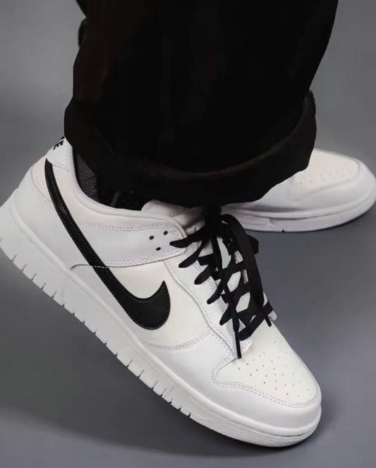 Dunk Low Reverse Panda