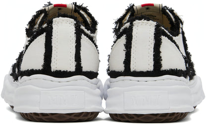 Maison Mihara Yasuhiro White Peterson | מייסון מיהרה יאסוהירו